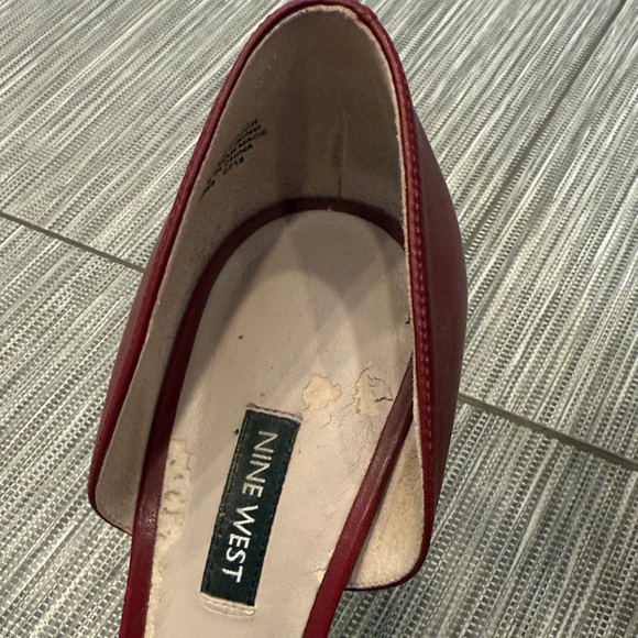 Nine West Burgundy Heels with Bow Detail - Picture 5 of 9